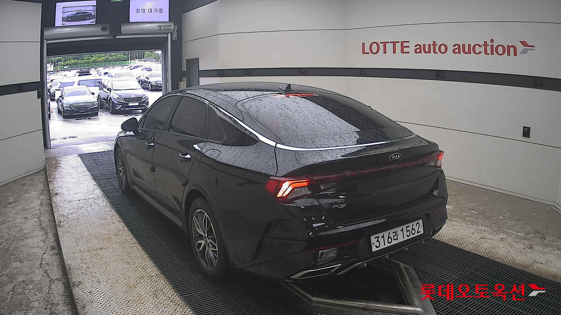 2021 - kia k5