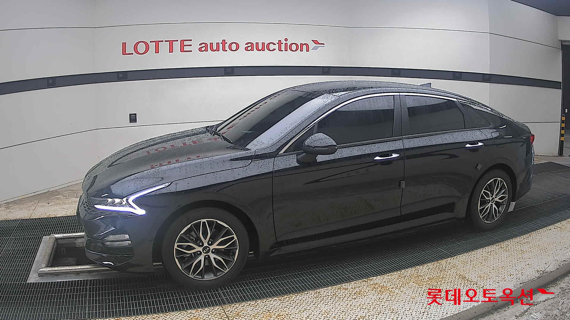 2021 - kia k5