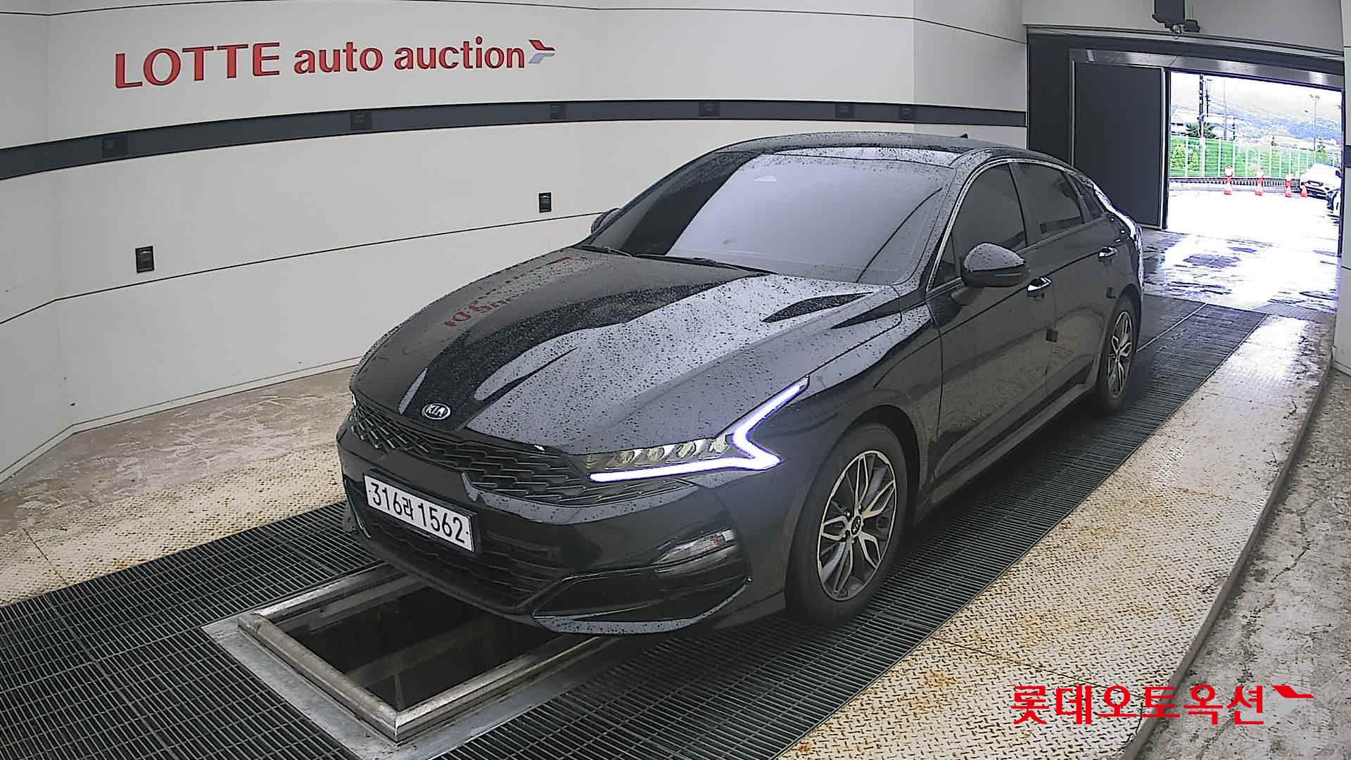2021 - kia k5