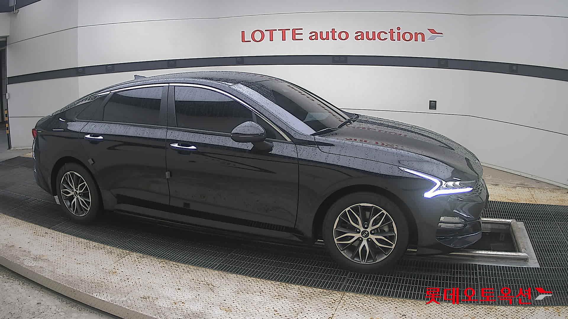 2021 - kia k5