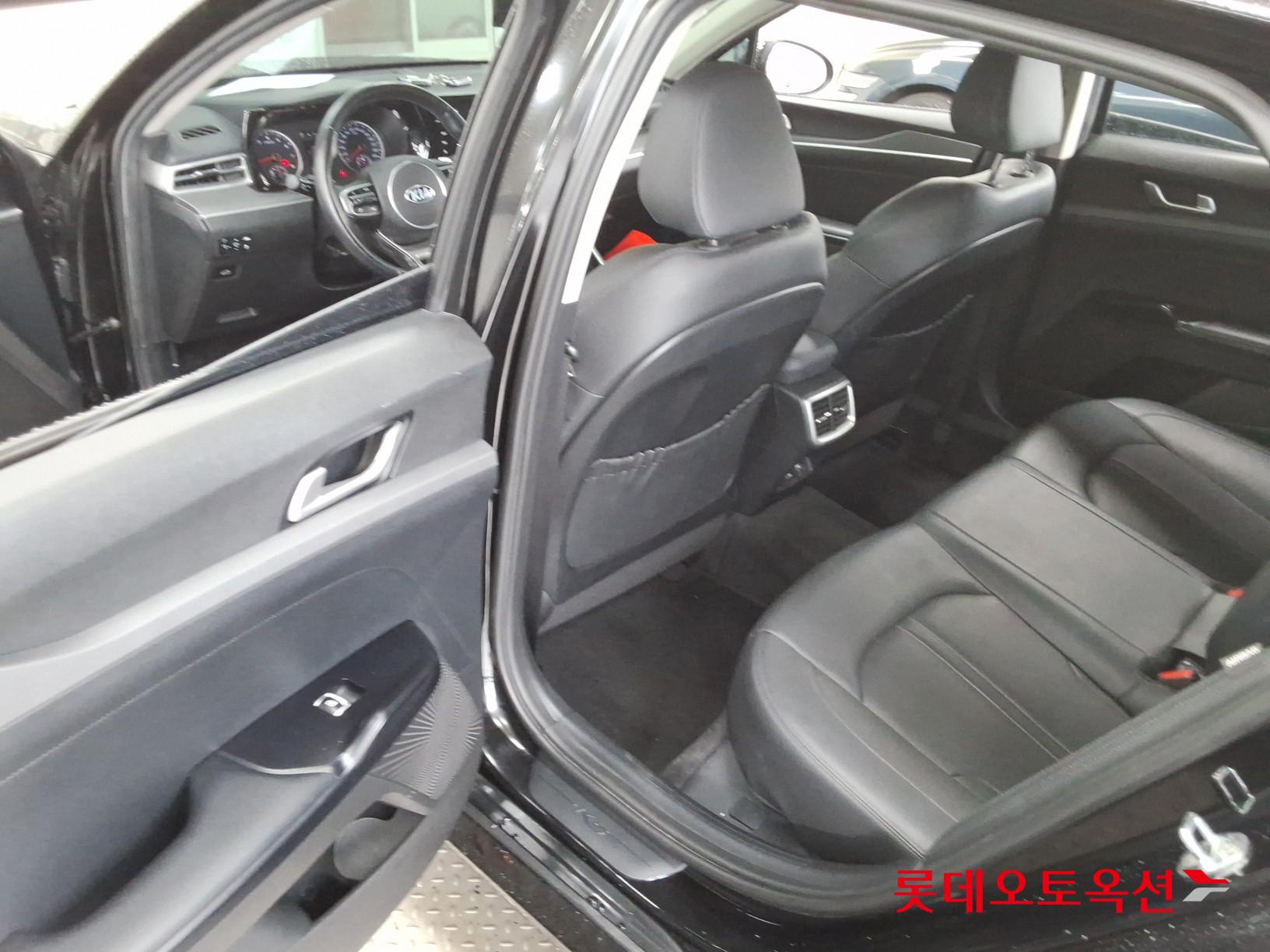 2021 - kia k5