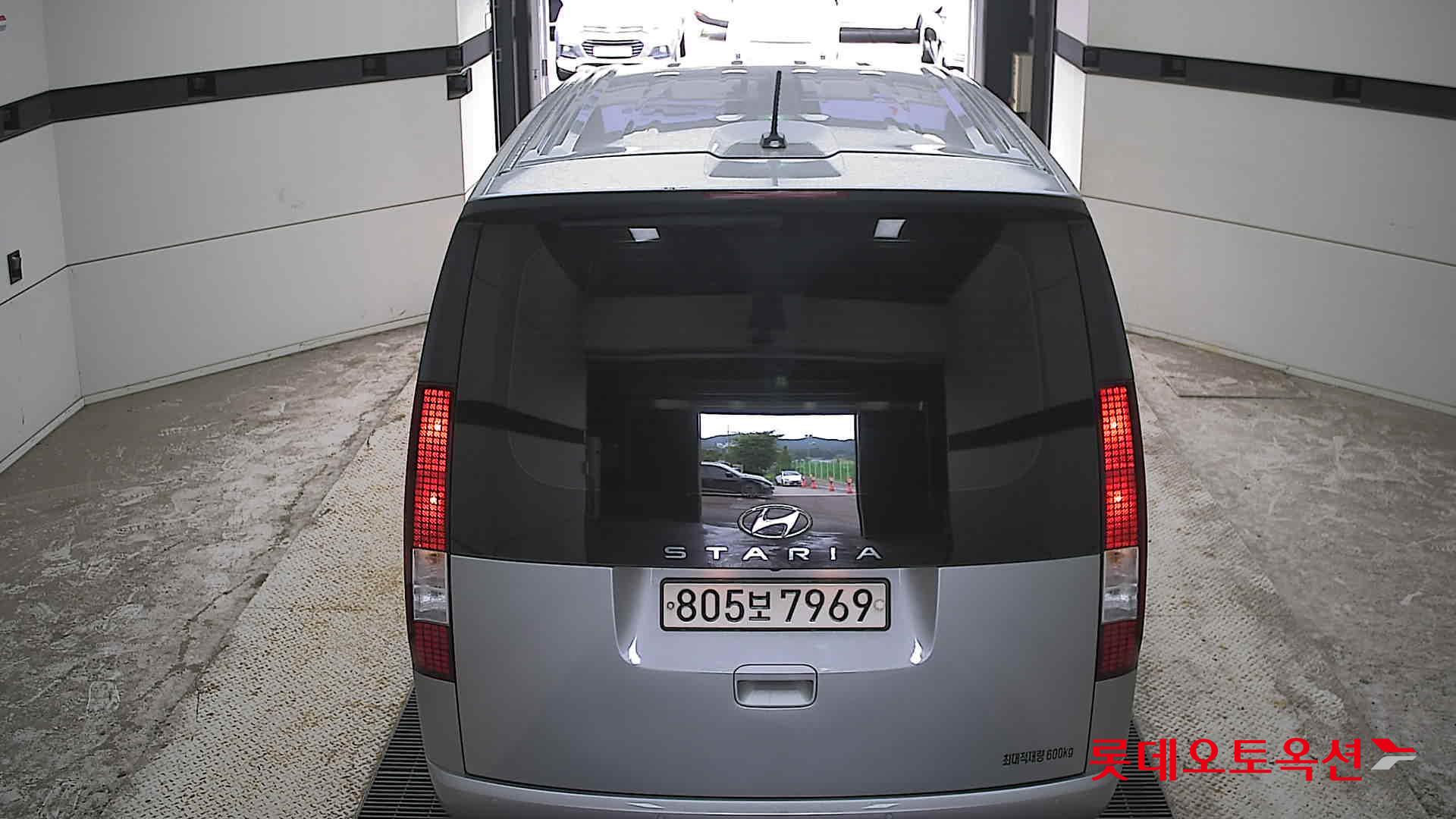 2022 - hyundai staria