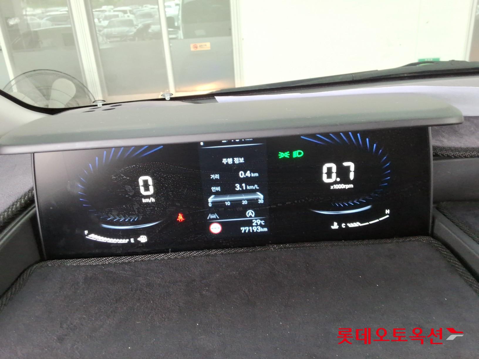 2022 - hyundai staria