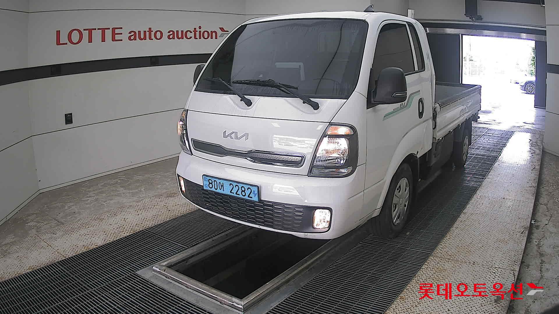 2023 - kia bongo