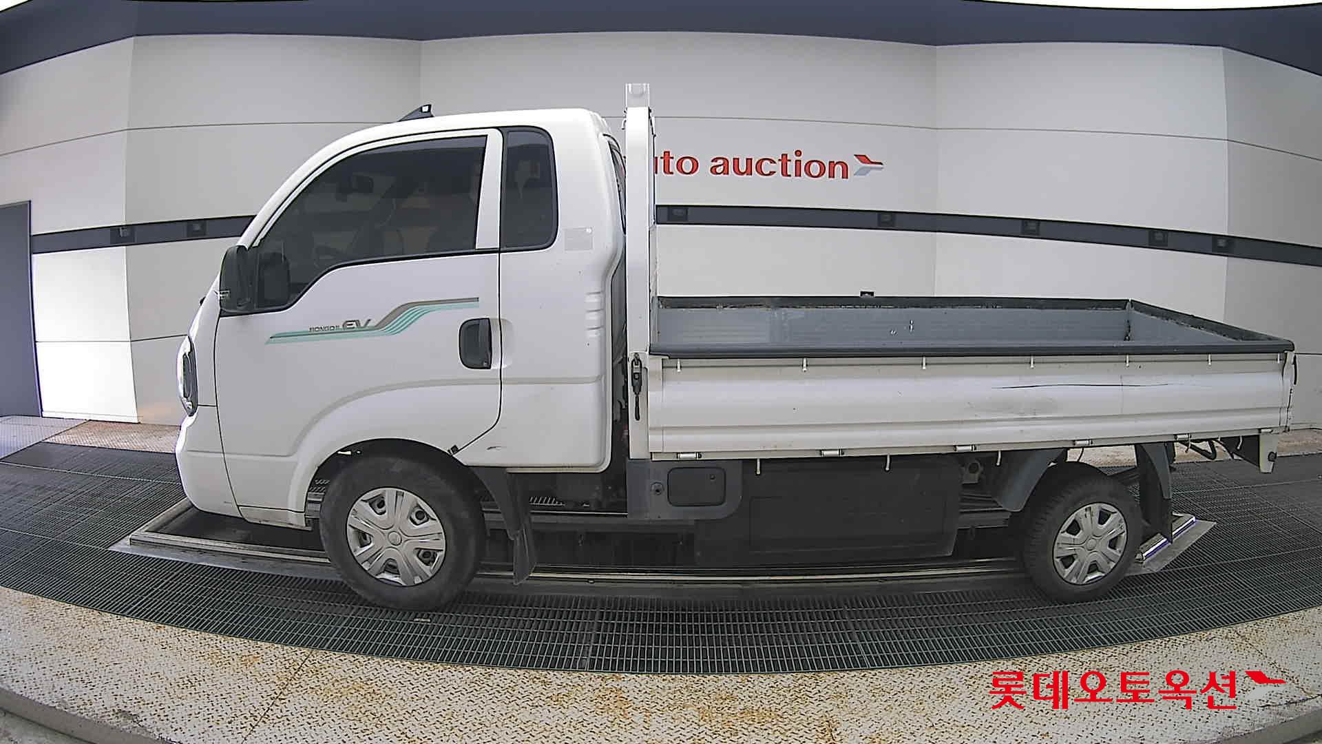 2023 - kia bongo