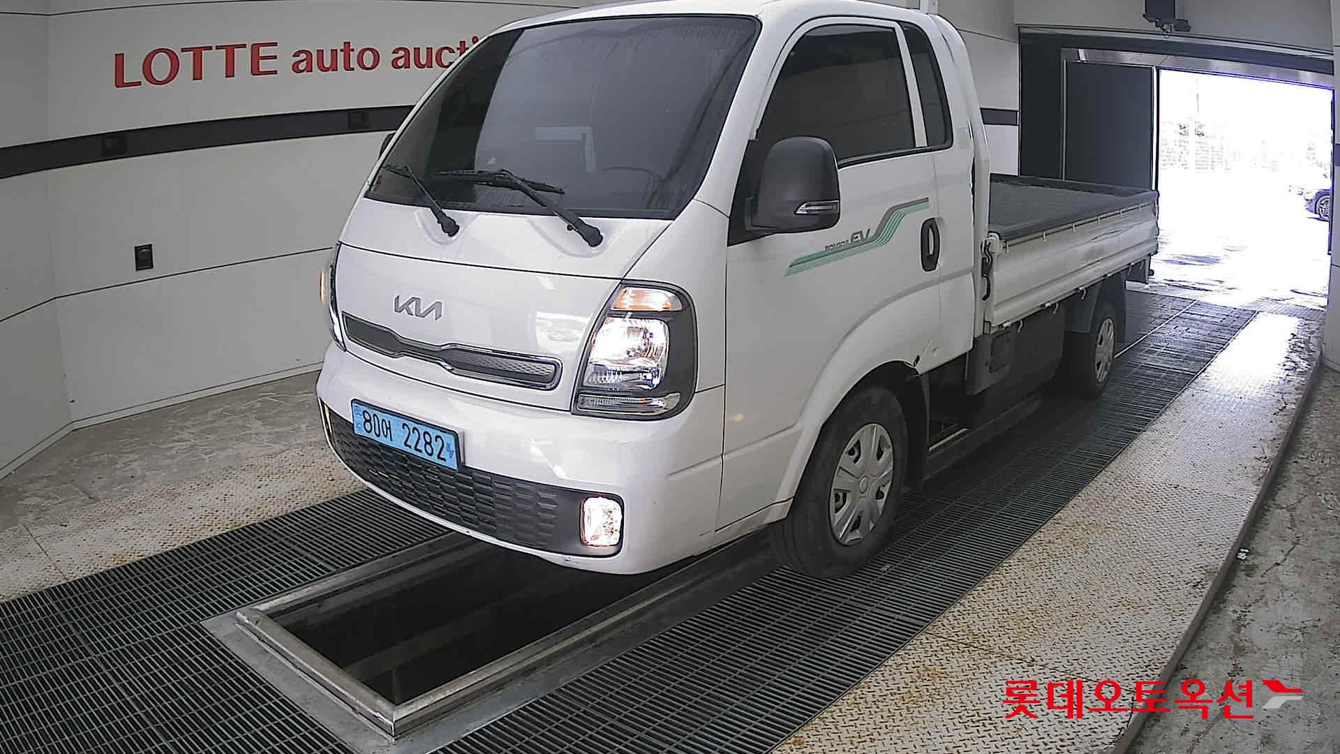 2023 - kia bongo