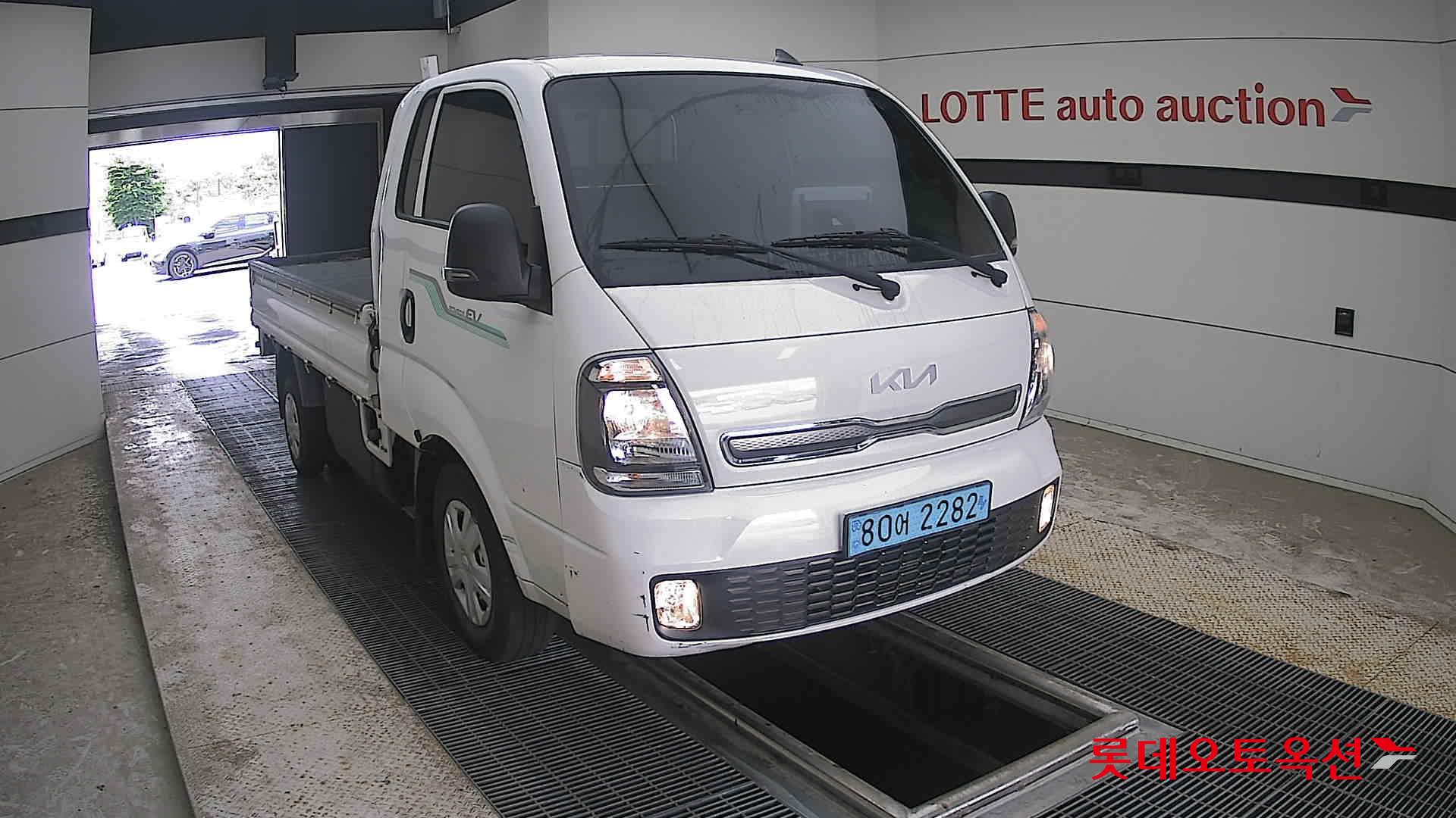 2023 - kia bongo