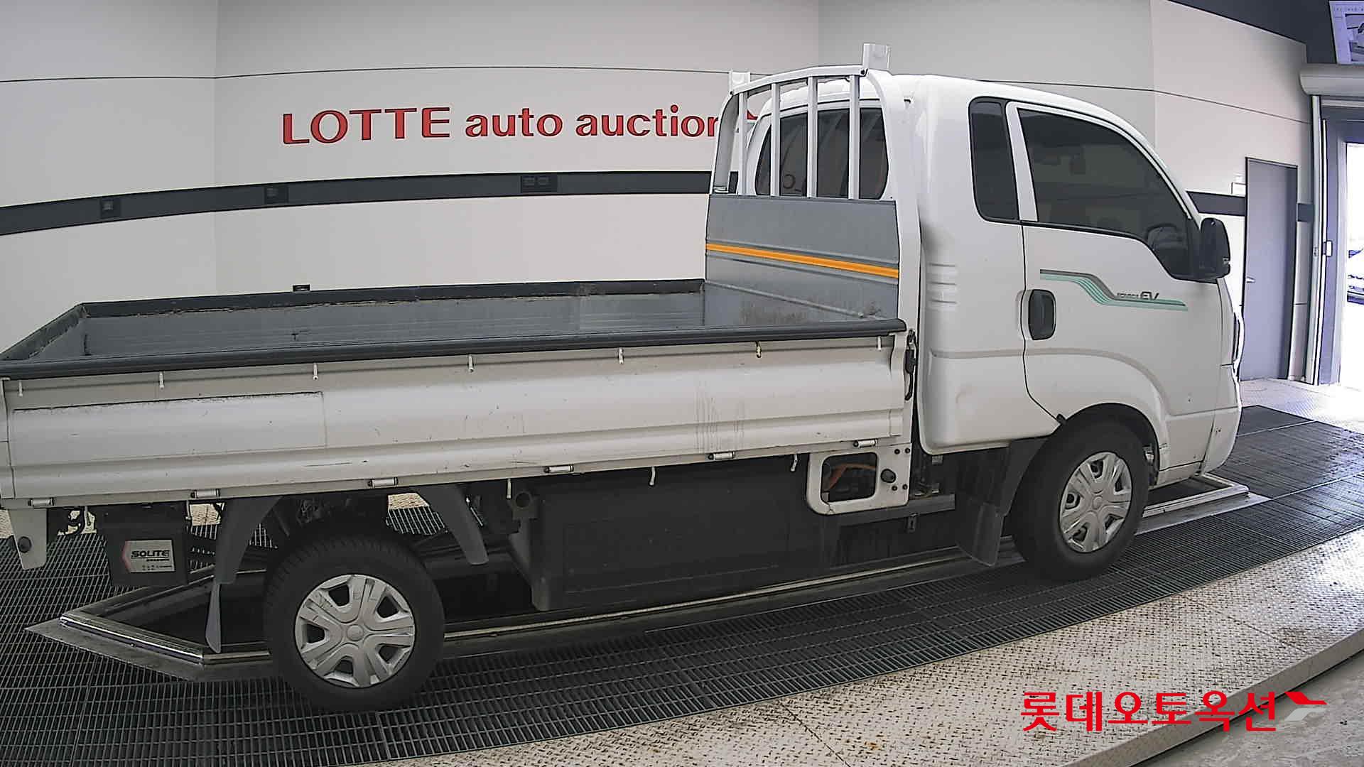 2023 - kia bongo