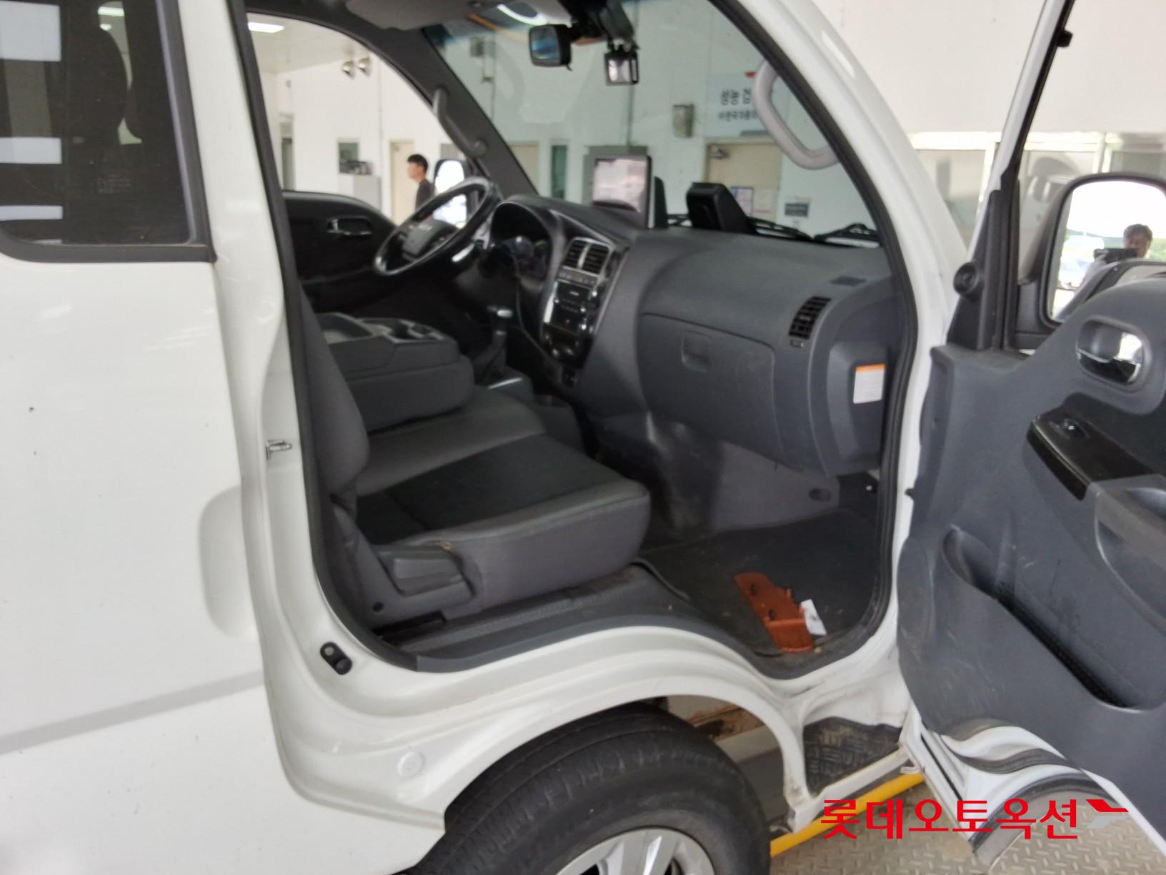 2023 - kia bongo