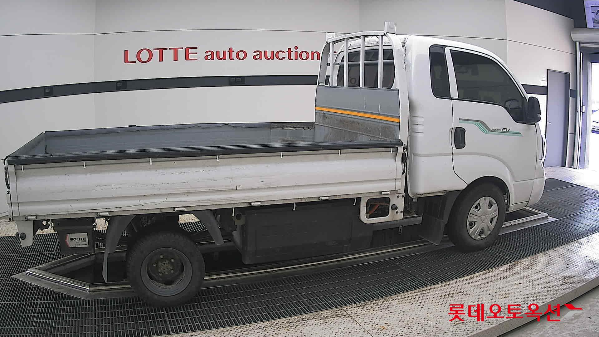 2023 - kia bongo