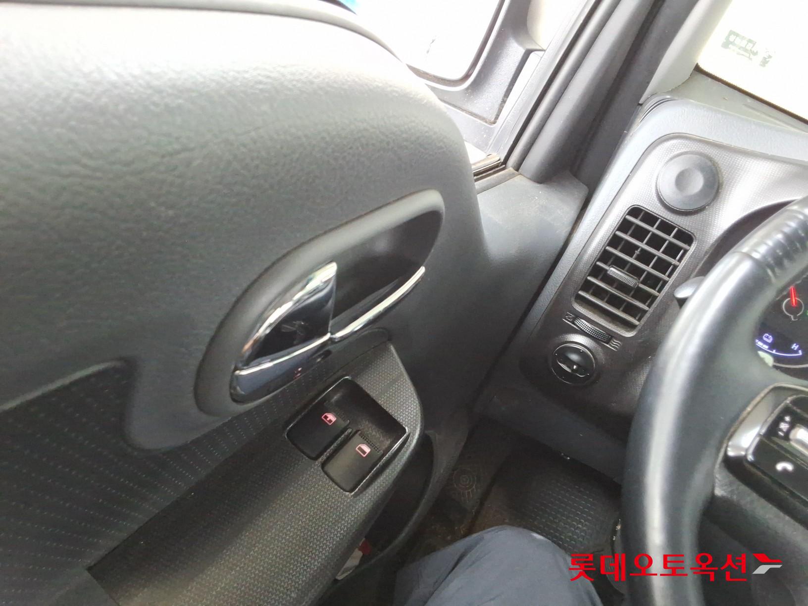 2023 - kia bongo