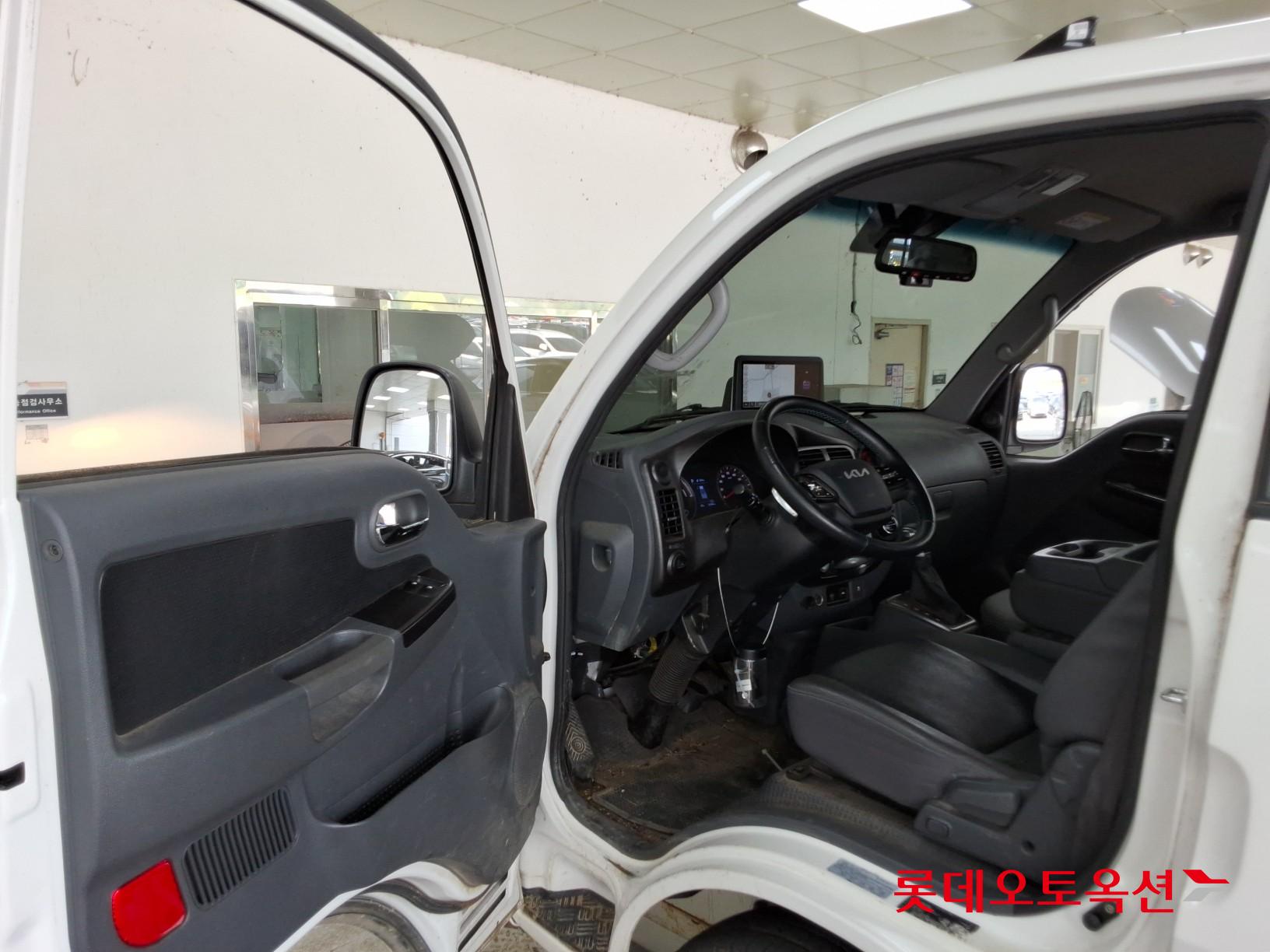 2023 - kia bongo