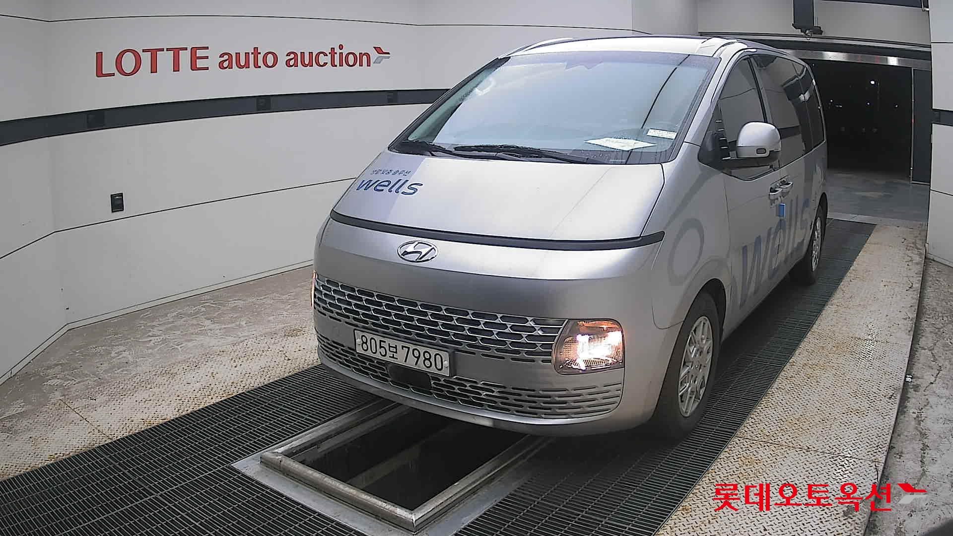 2022 - hyundai staria
