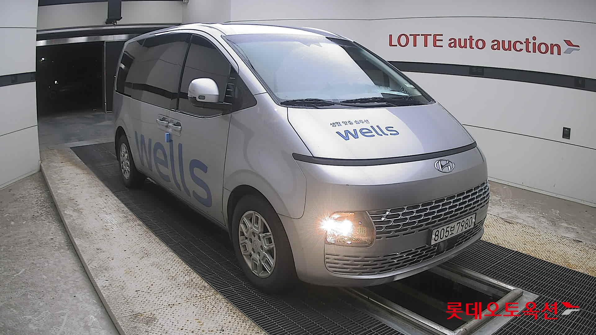 2022 - hyundai staria