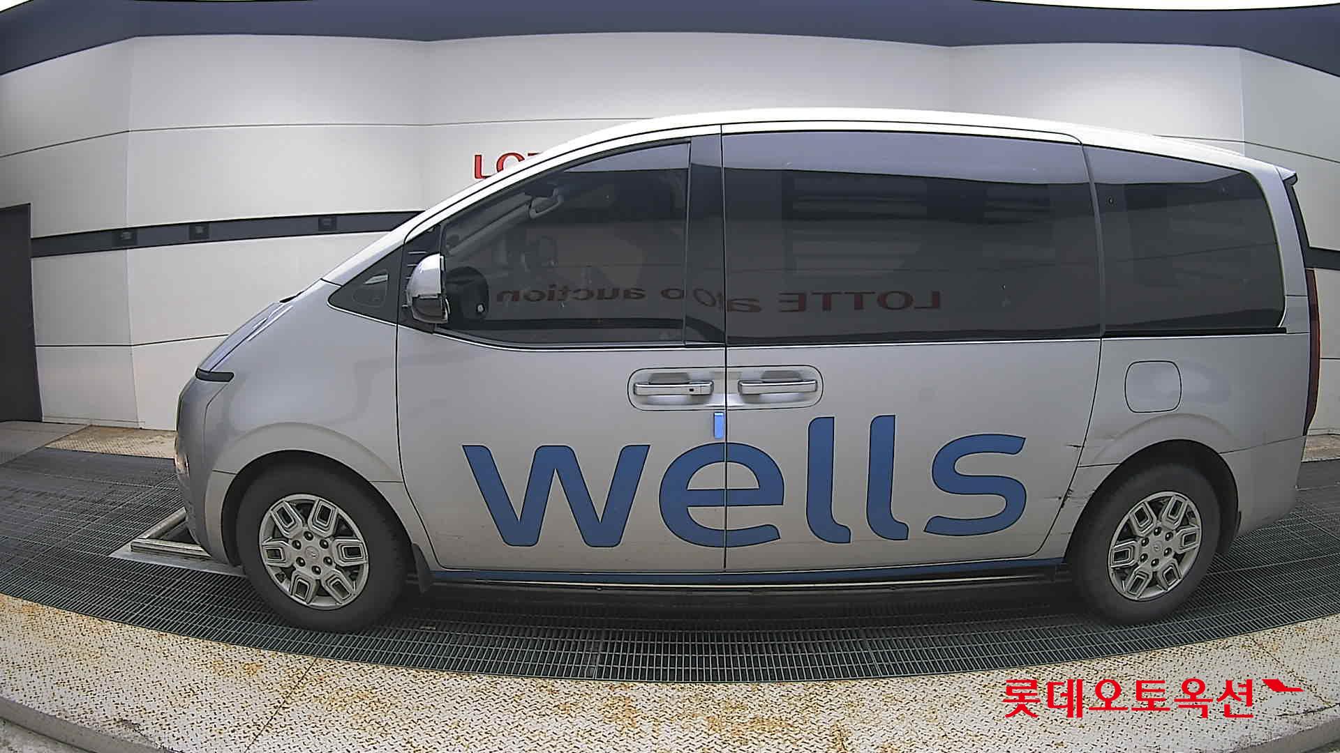 2022 - hyundai staria