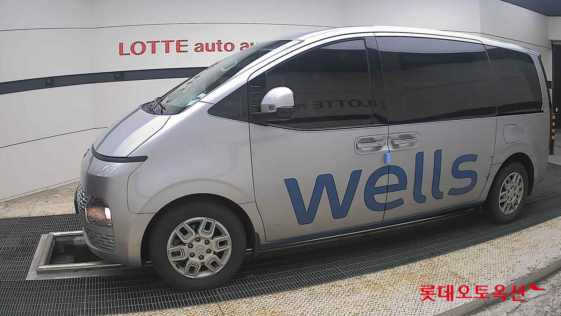 2022 - hyundai staria