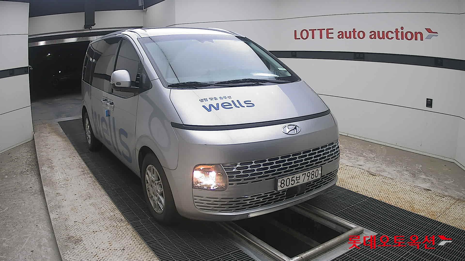 2022 - hyundai staria