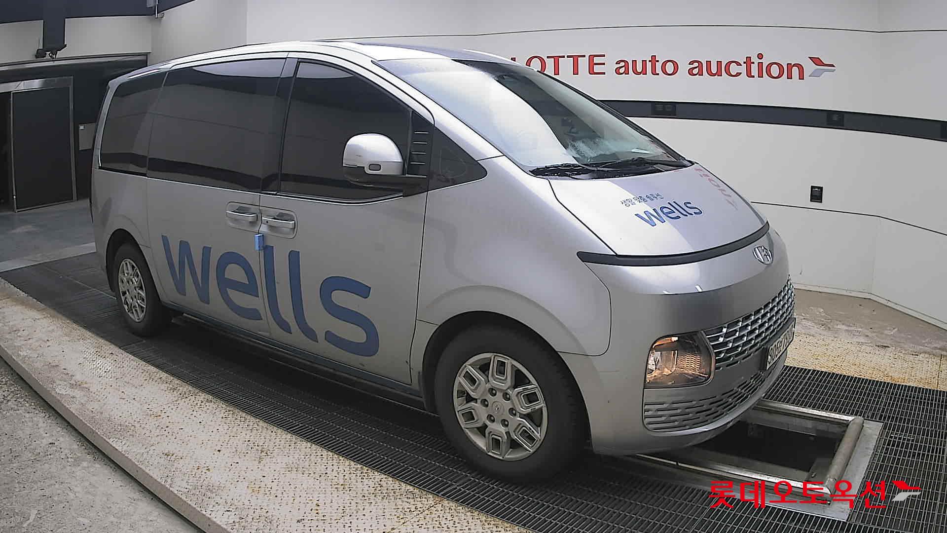 2022 - hyundai staria