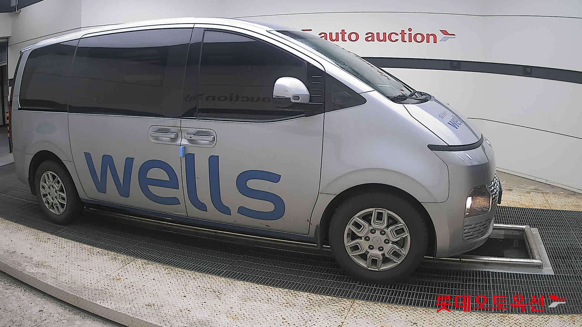 2022 - hyundai staria