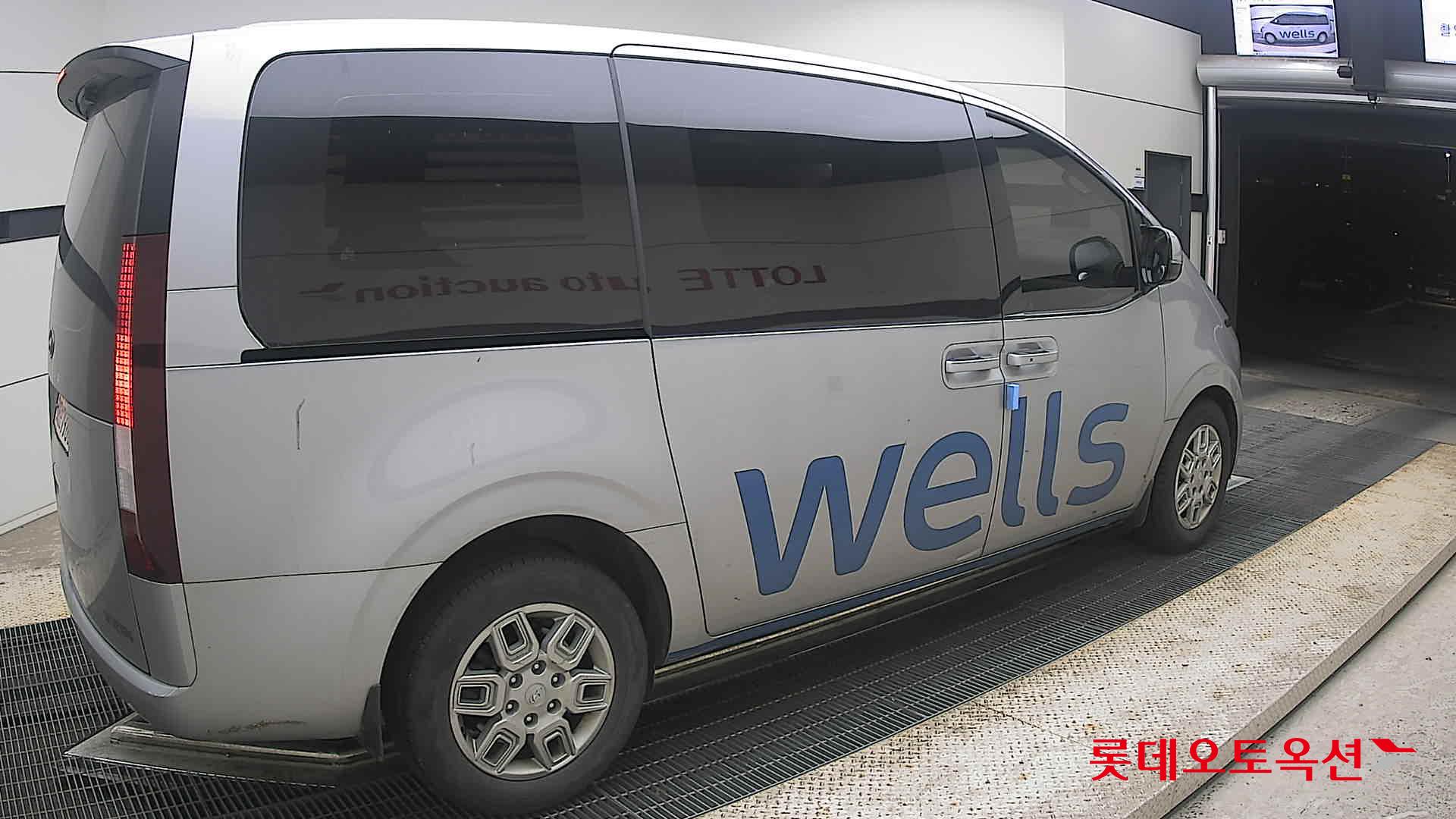 2022 - hyundai staria