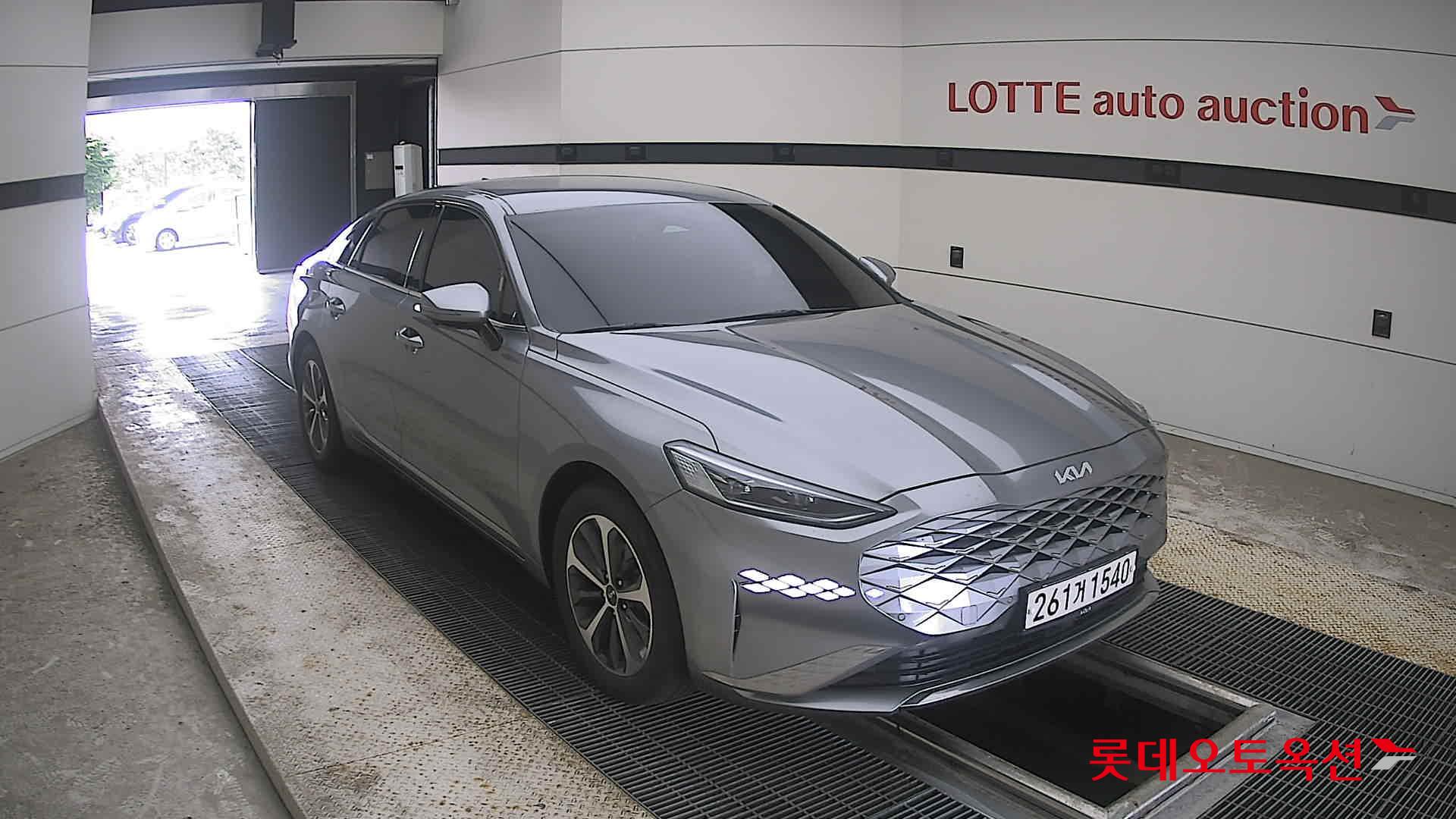 2022 - kia k8