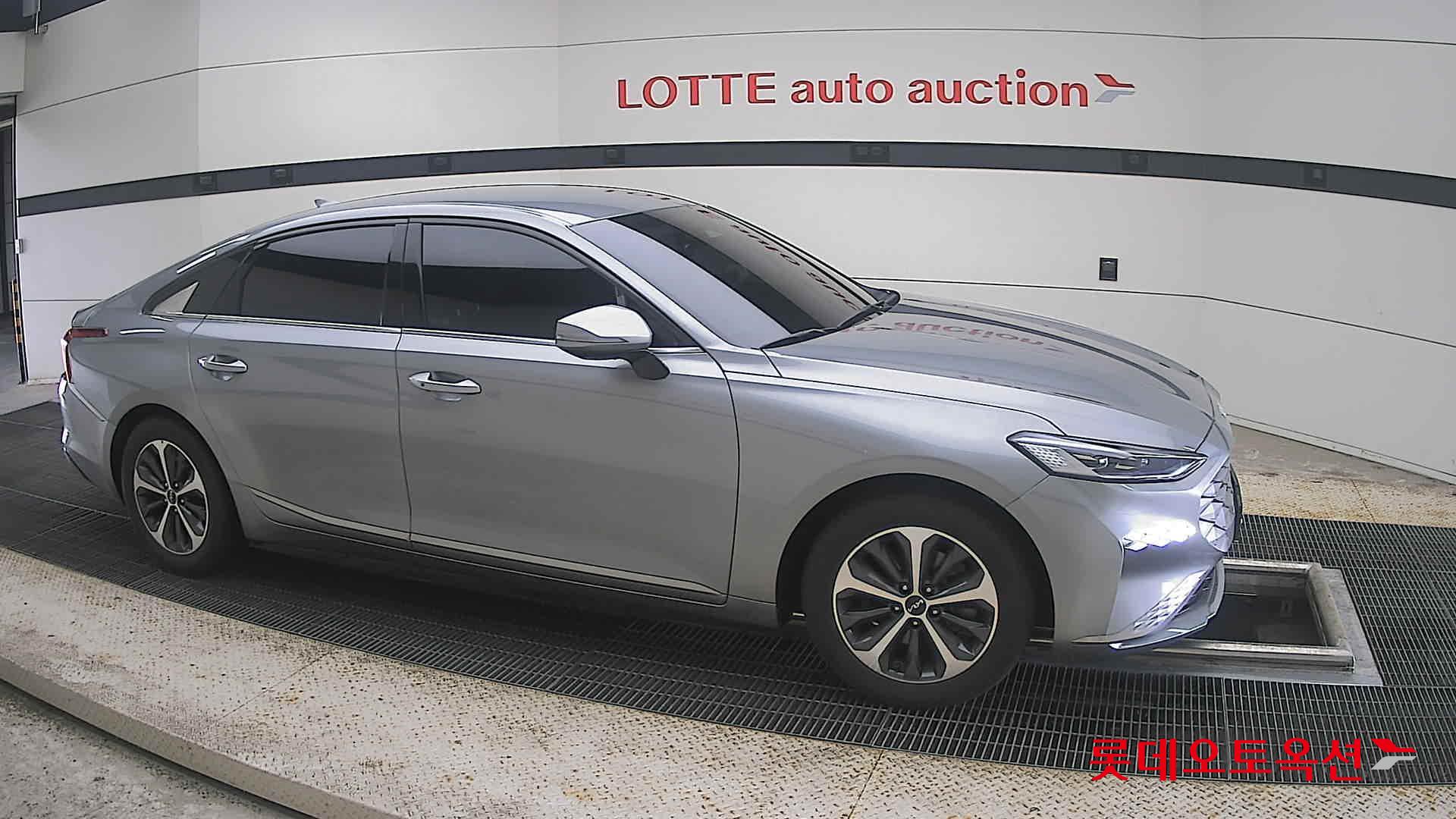 2022 - kia k8