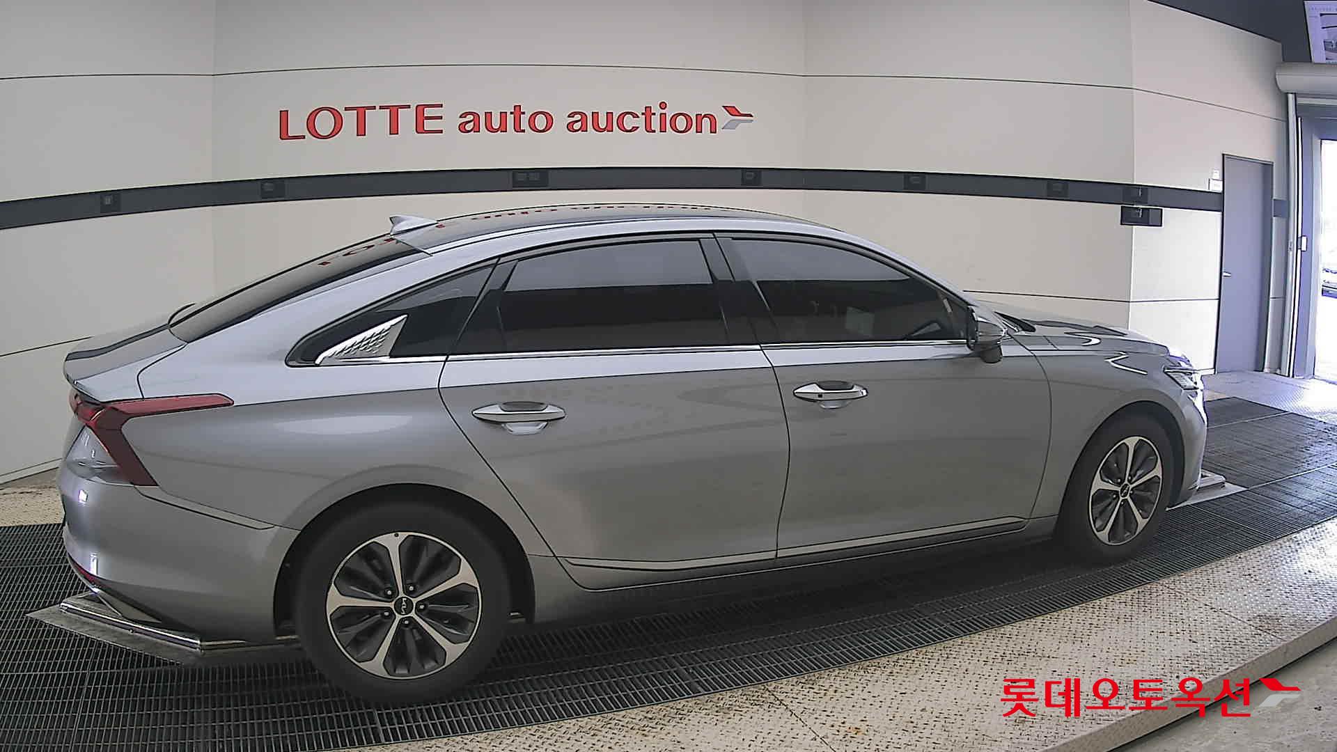 2022 - kia k8