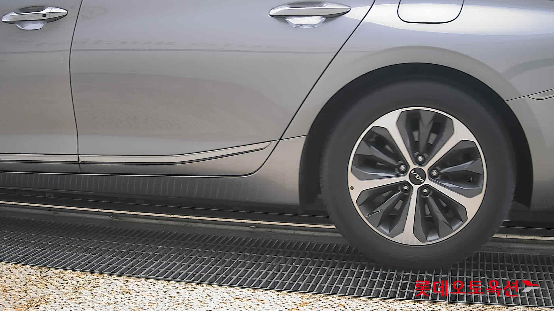 2022 - kia k8