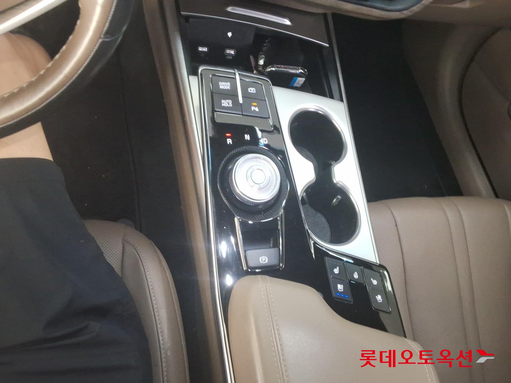 2022 - kia k8