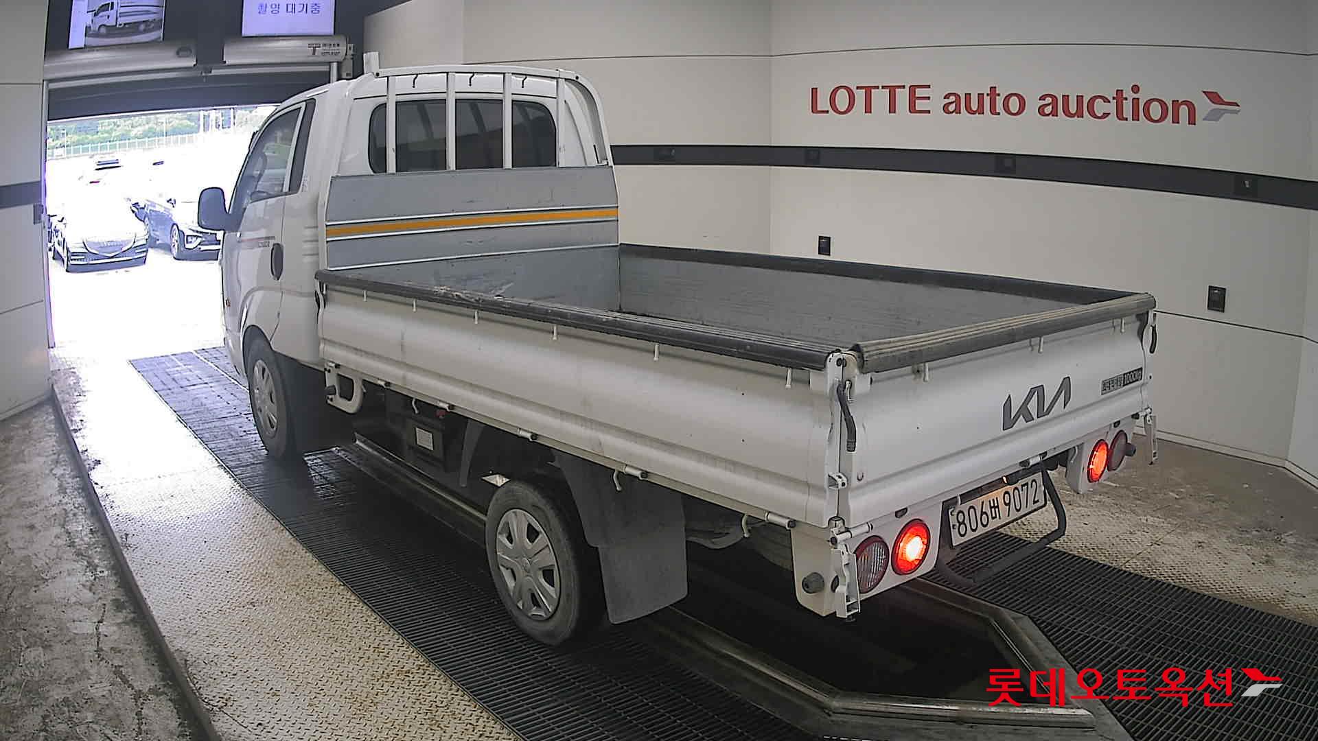 2023 - kia bongo