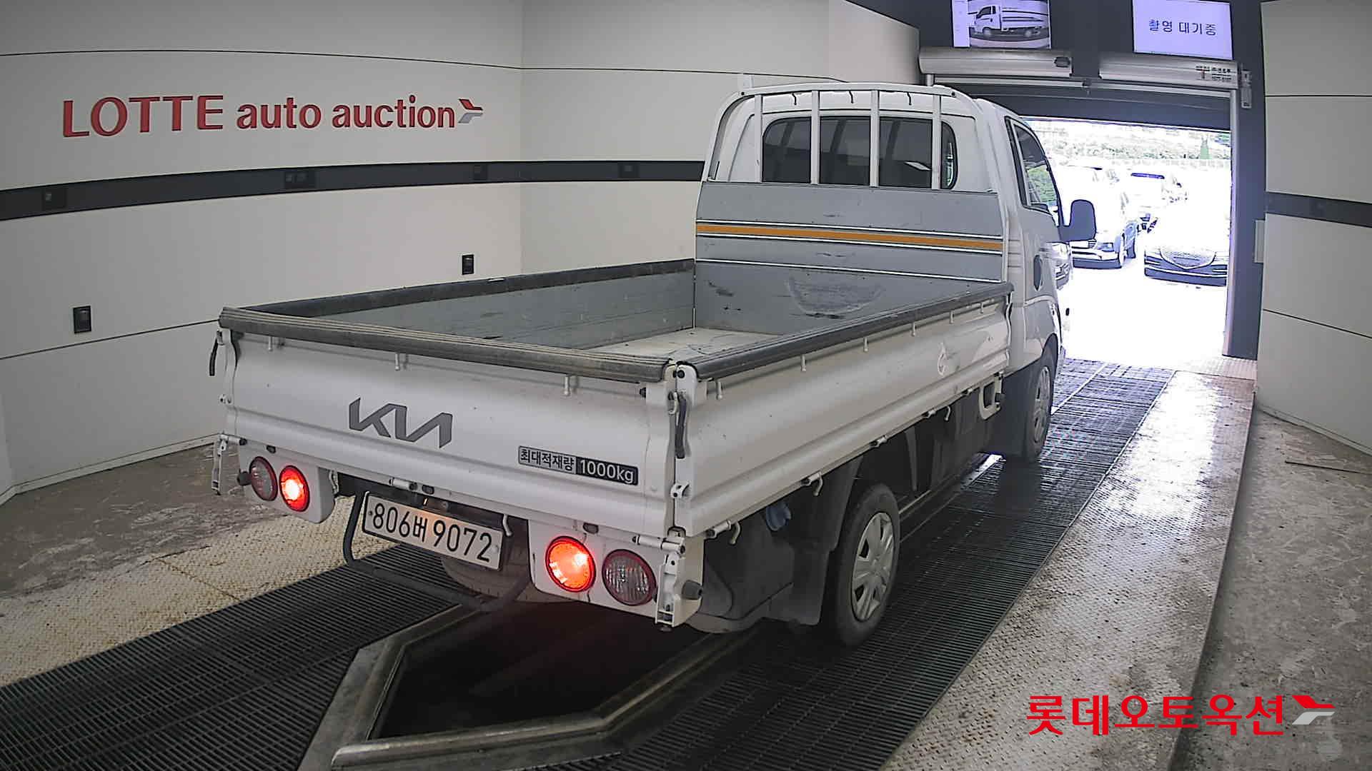 2023 - kia bongo