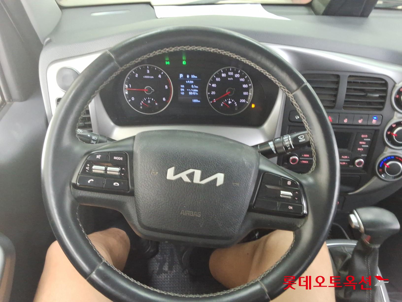 2023 - kia bongo