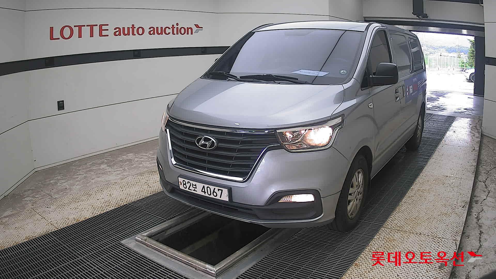 2021 - hyundai grand starex