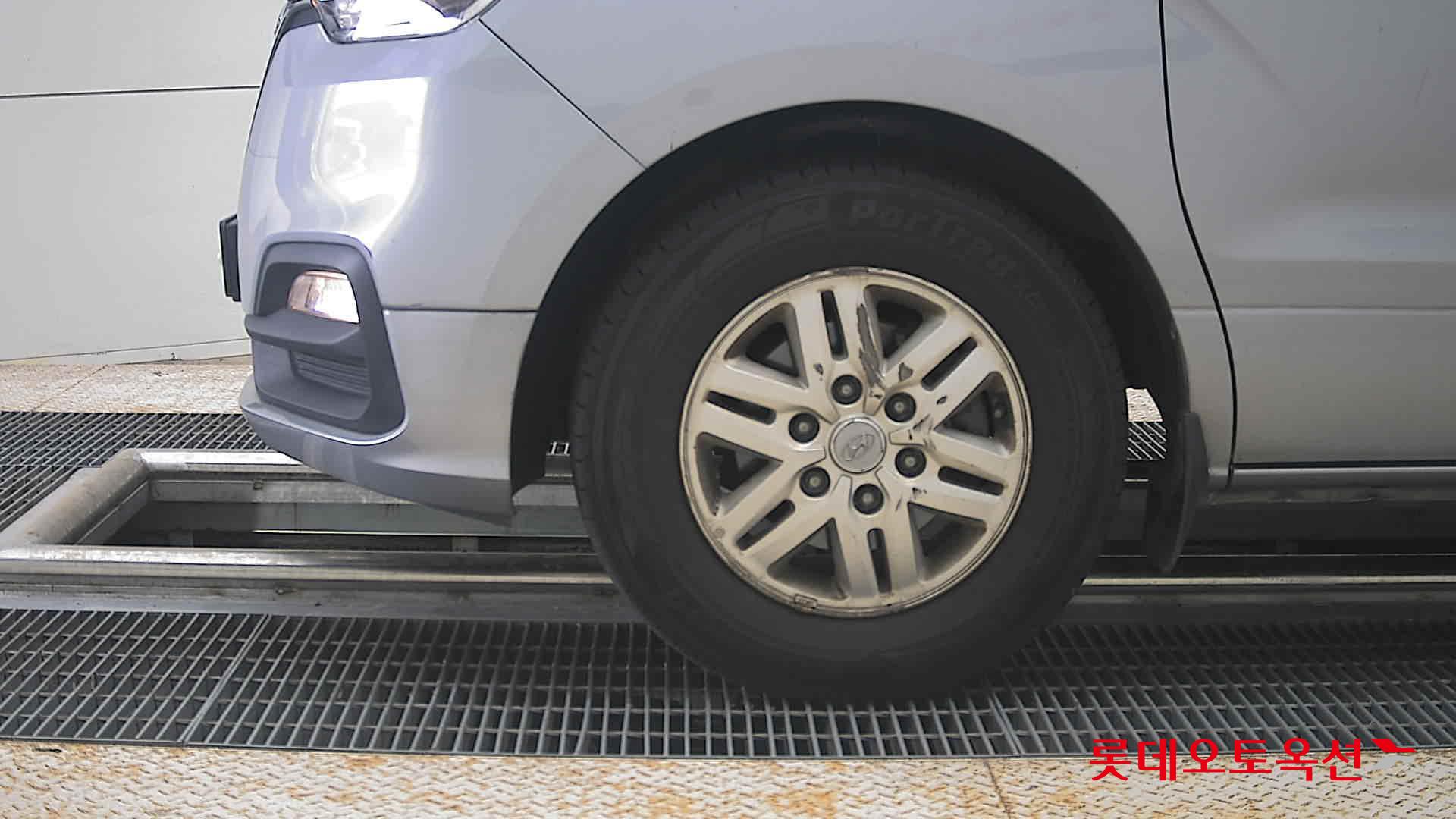 2021 - hyundai grand starex