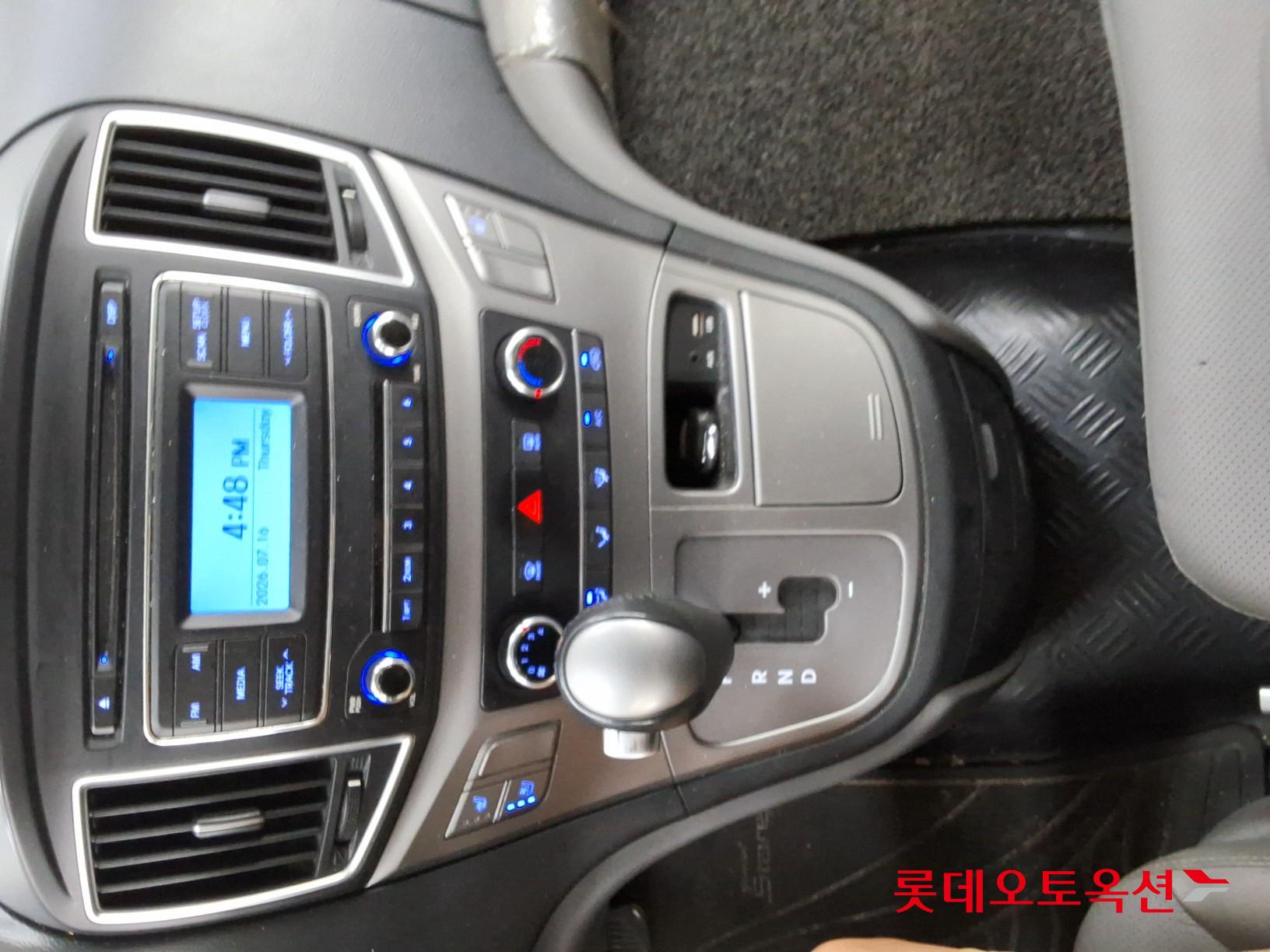 2021 - hyundai grand starex