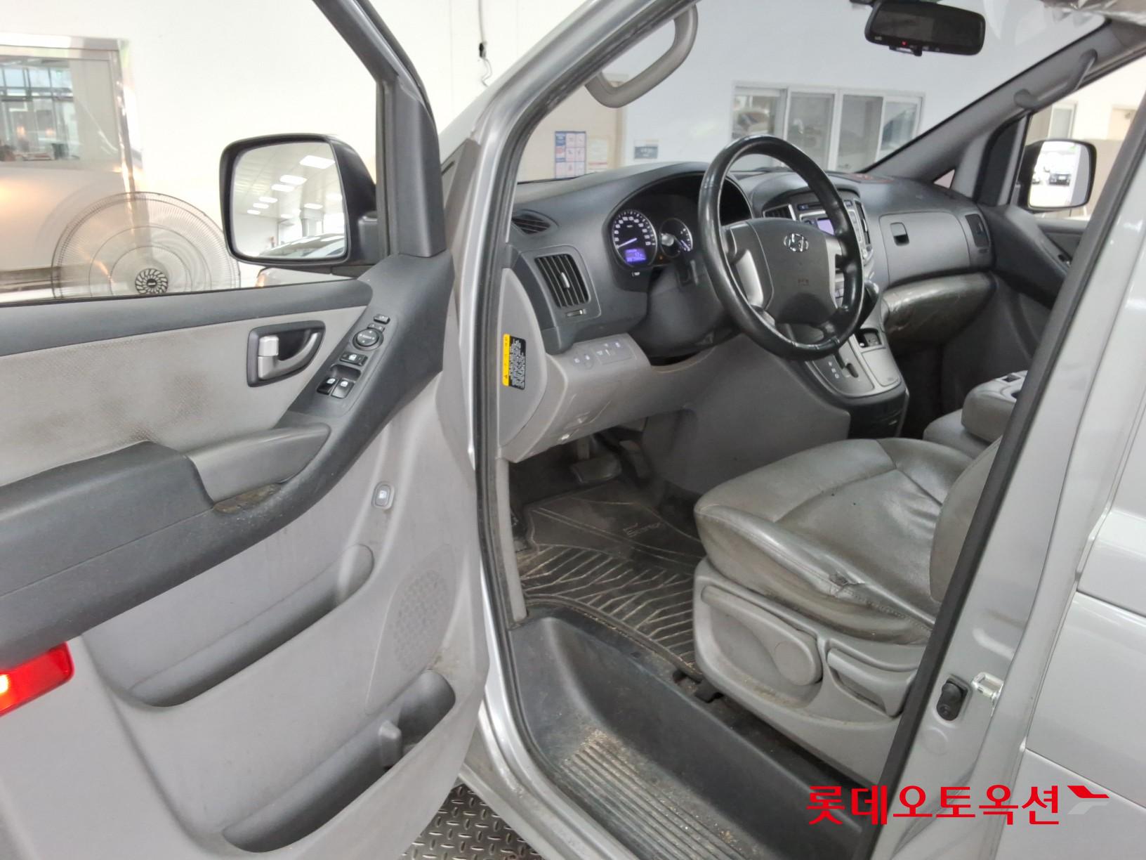2021 - hyundai grand starex
