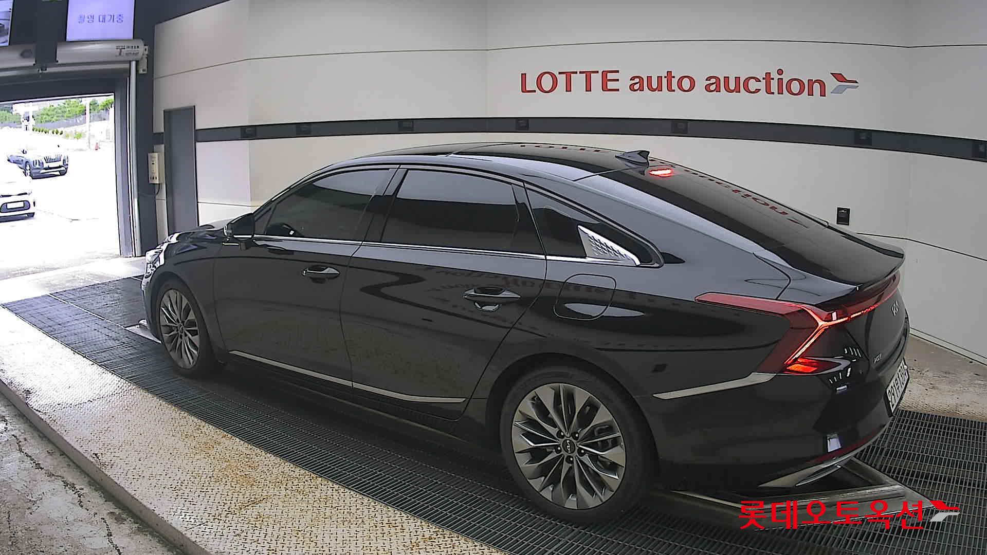 2023 - kia k8