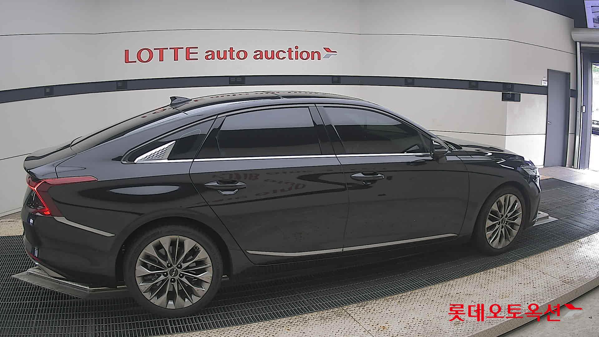 2023 - kia k8