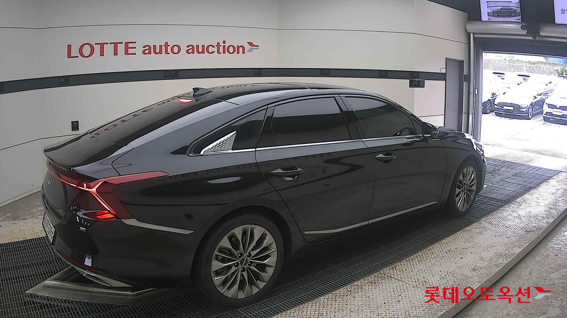 2023 - kia k8