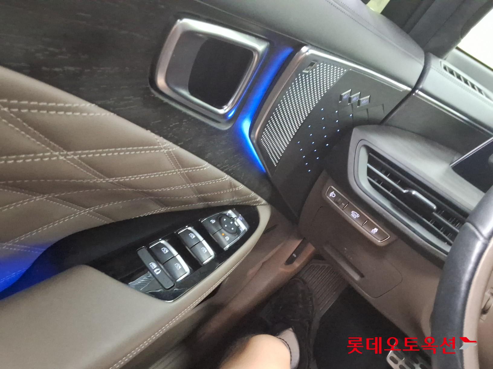 2023 - kia k8