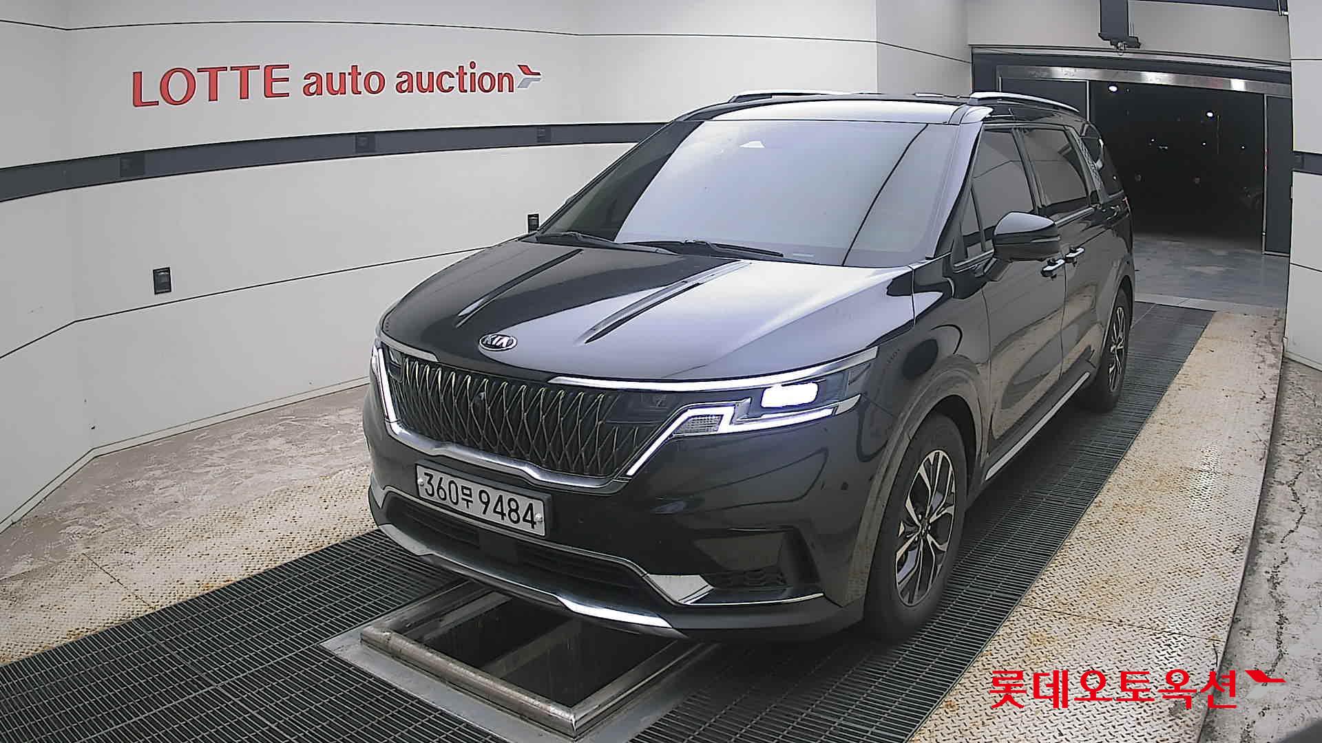 2021 - kia carnival