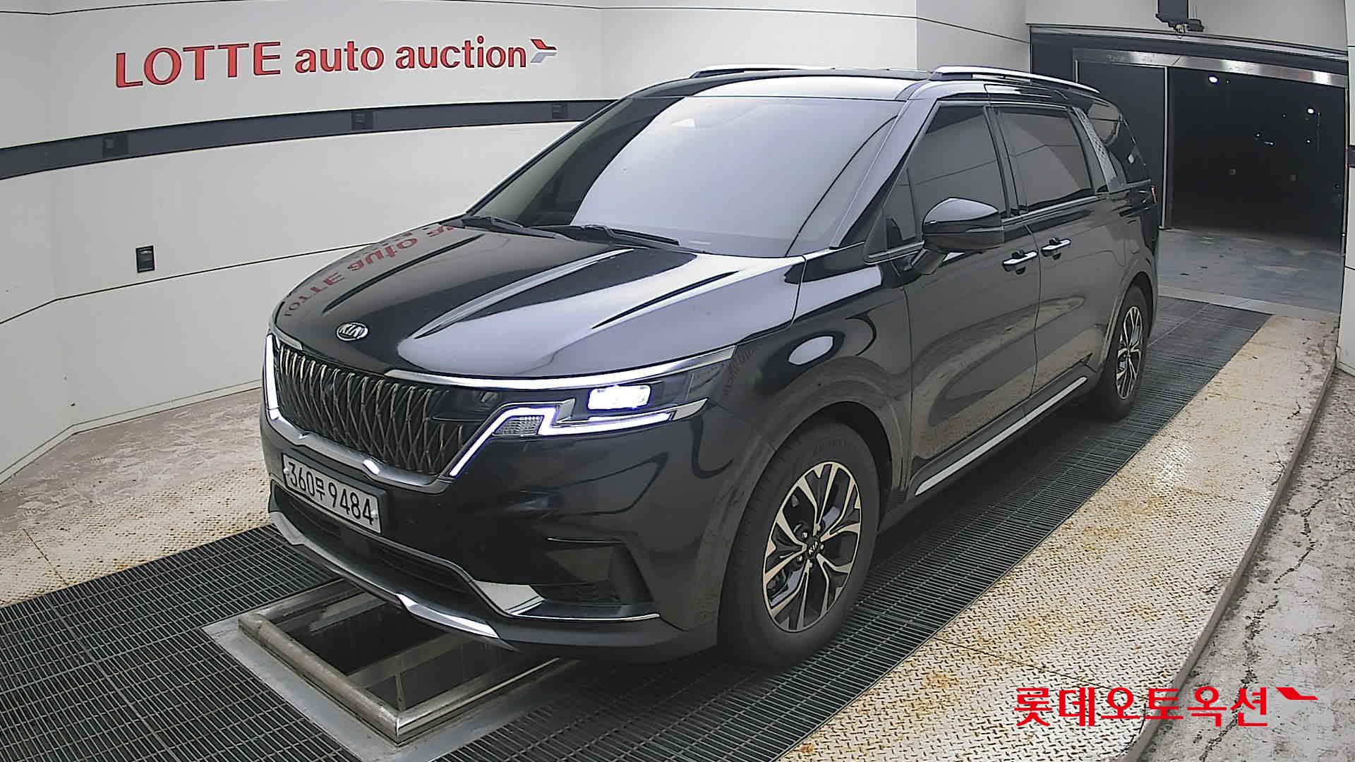 2021 - kia carnival