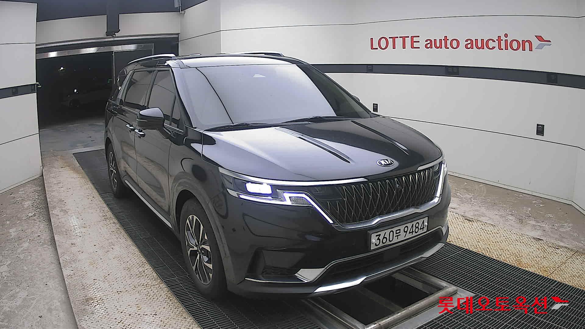 2021 - kia carnival
