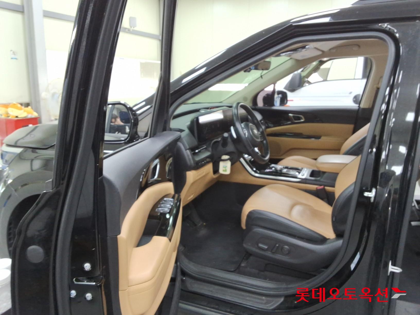 2021 - kia carnival