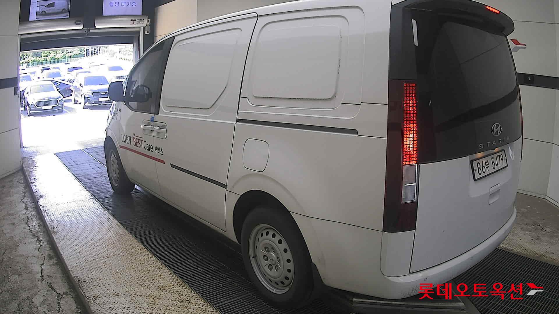 هيونداي Staria 2022 — صورة 10