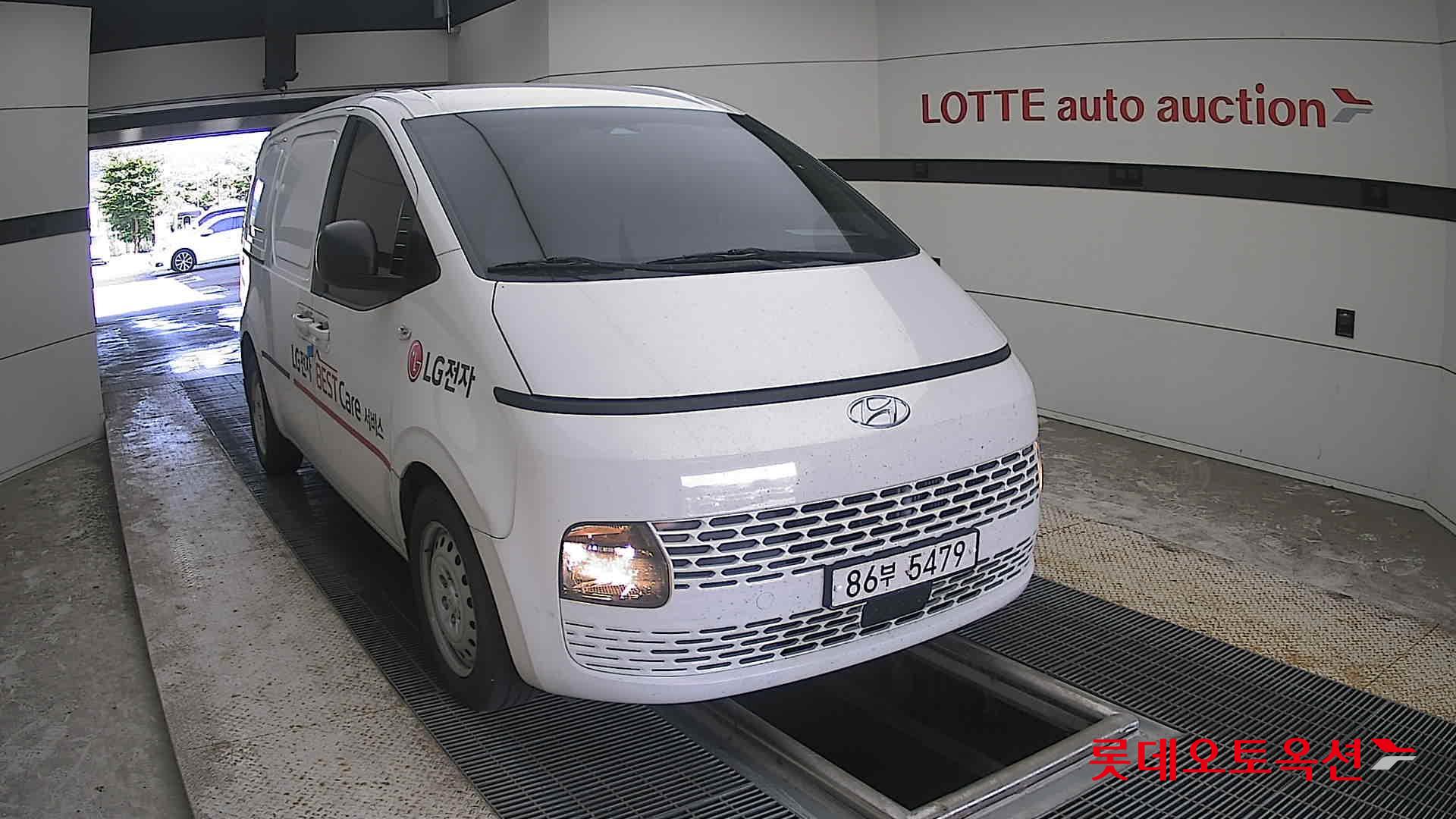 هيونداي Staria 2022 — صورة 20