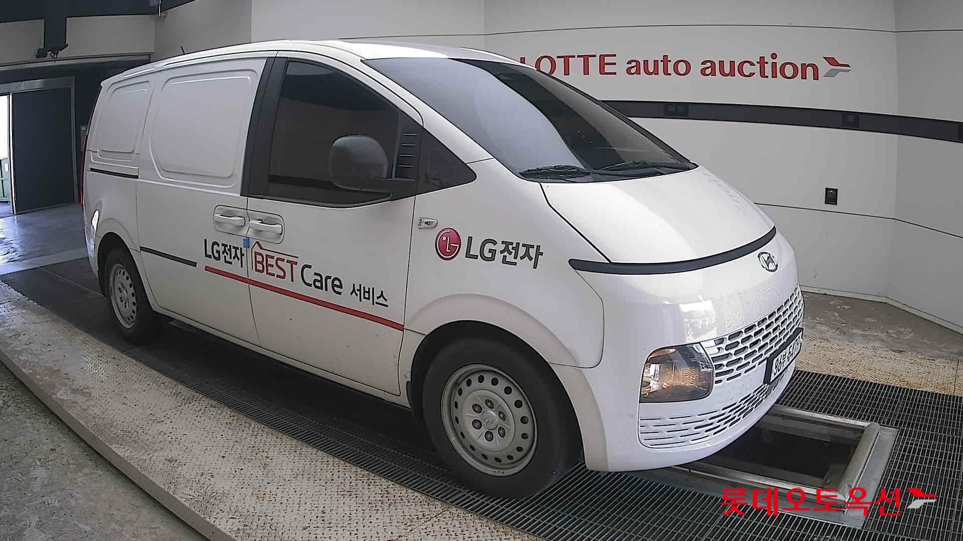 هيونداي Staria 2022 — صورة 18