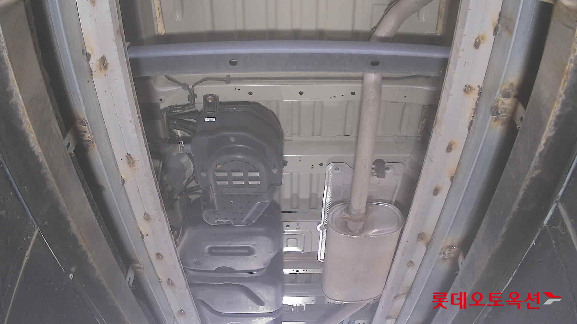 2023 - hyundai staria