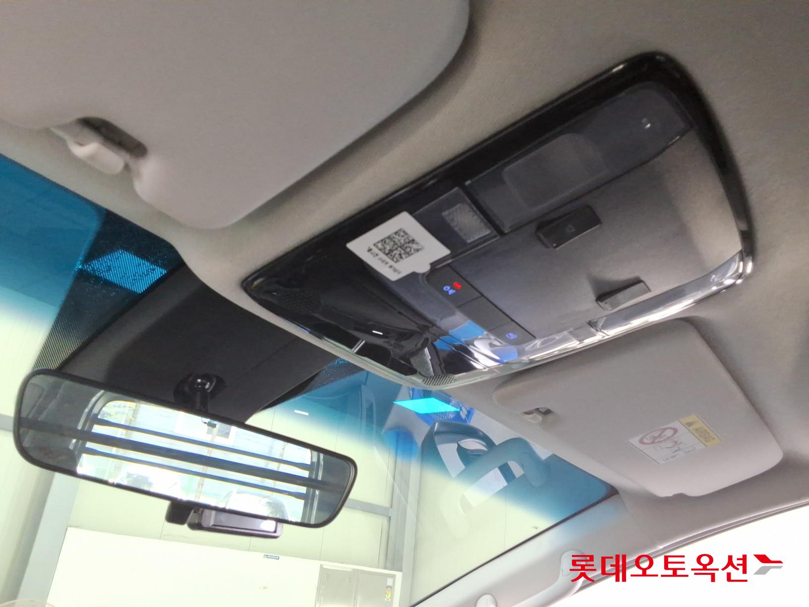 2023 - hyundai staria