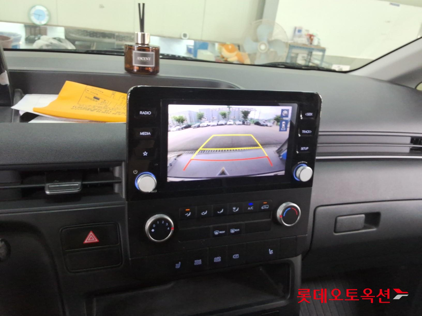 2023 - hyundai staria